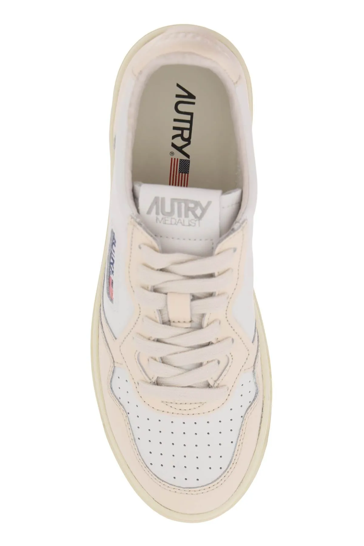 Autry leather medalist low sneakers