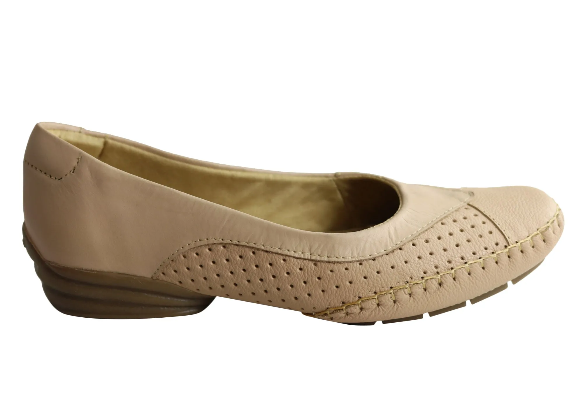 Comfortshoeco Plato Womens Comfort Cushioned Leather Low Heel Shoes