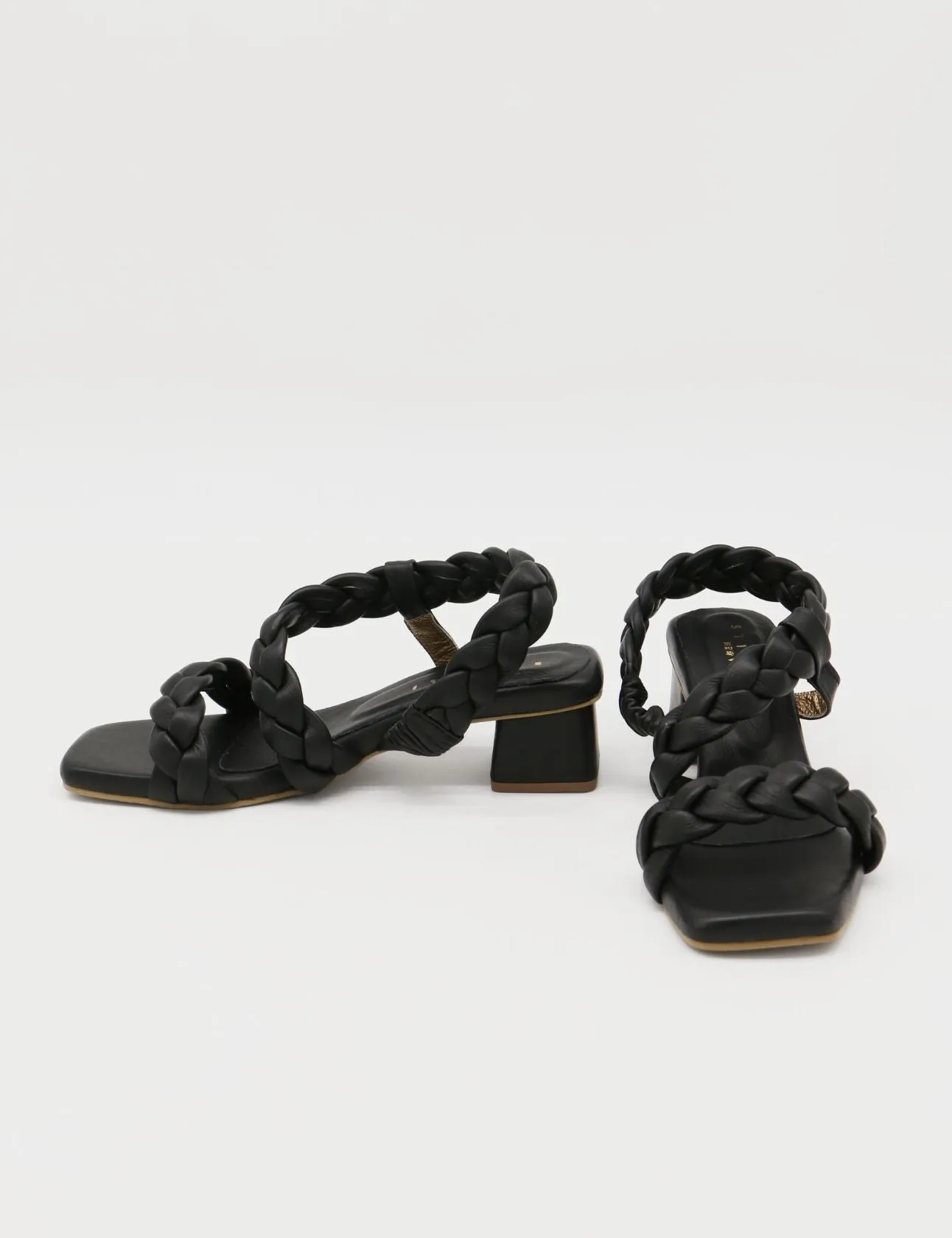 Island braided crochet sandals in black leather women shoes