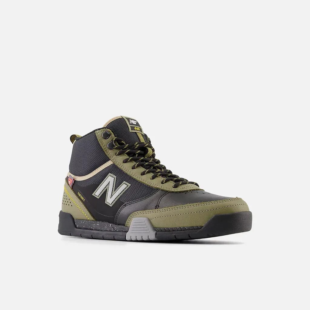 New Balance Numeric - 440 Trail in Olive/Black