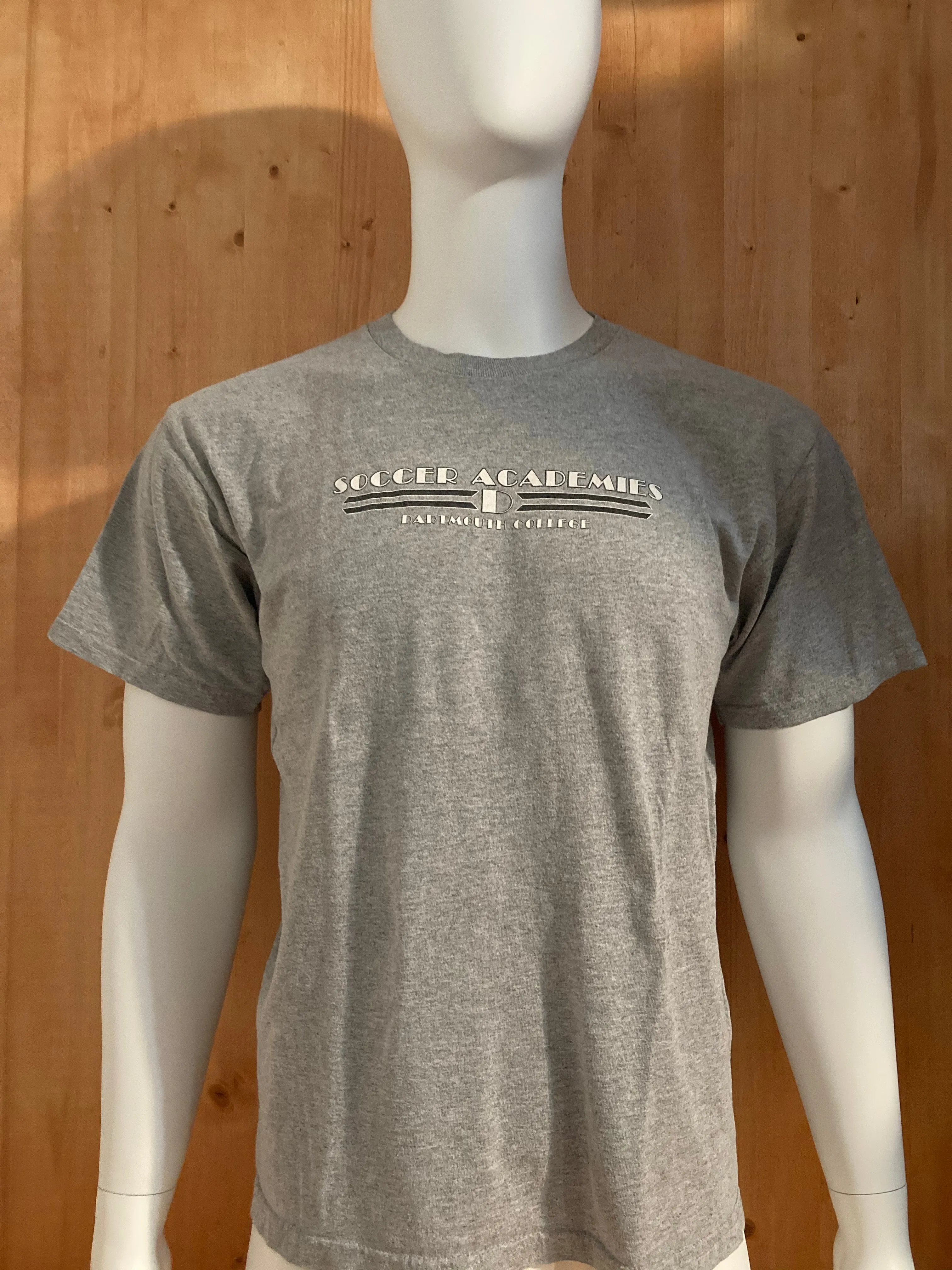 NIKE "DARTMOUTH COLLEGE SOCCER ACADEMIES" Graphic Print Adult M Medium MD Gray T-Shirt Tee Shirt