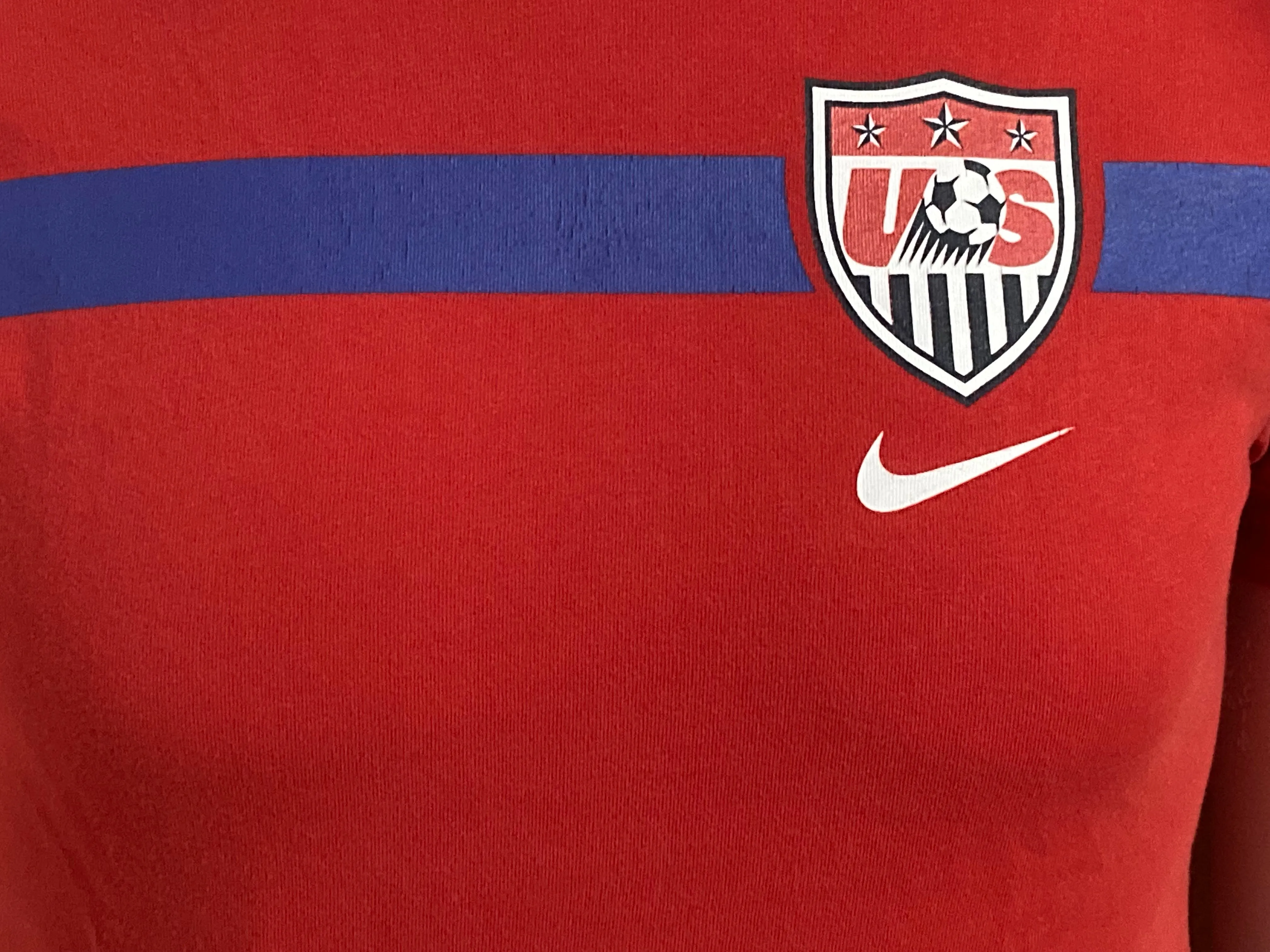 NIKE "US SOCCER" SLIM FIT Graphic Print Adult T-Shirt Tee Shirt M Medium MD Red Shirt