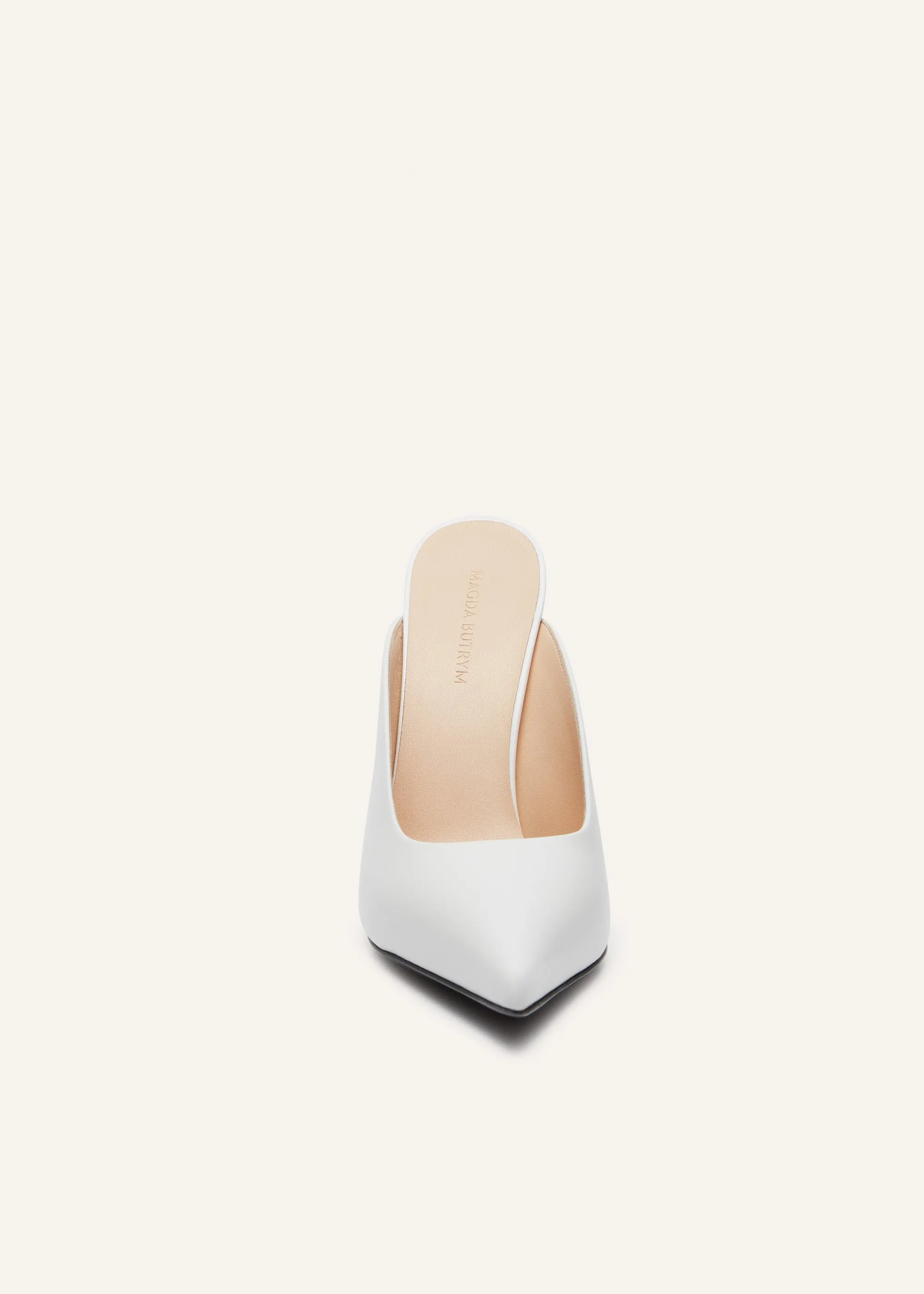 Pointed-toe mules in white leather