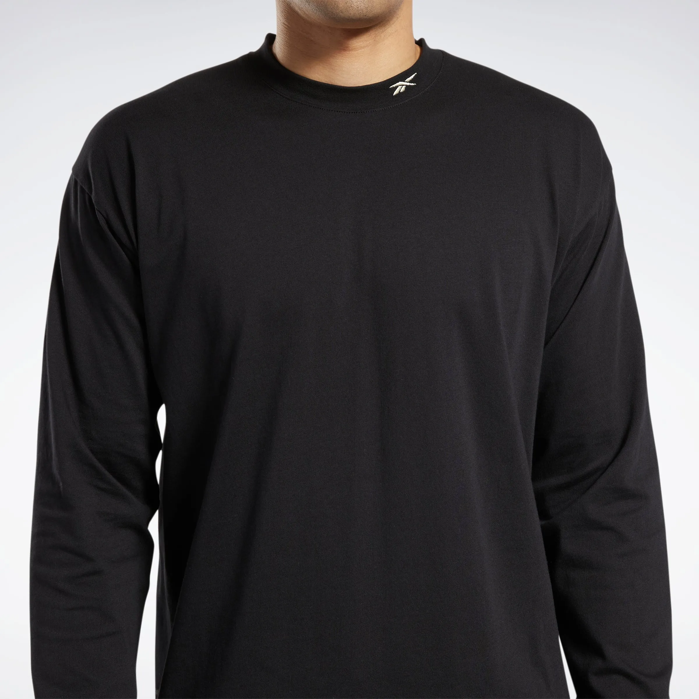 Reebok Apparel Men Classics Wardrobe Essentials Long-Sleeve Top T-Long-Sleeve Top Black